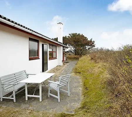 Dom wakacyjny Two-bedroom Holiday In 4 *